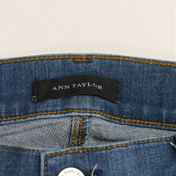 Ann Taylor 6 Relaxed Slim‎ Medium Wash Stretch Denim Jeans - Picture 3 of 7
